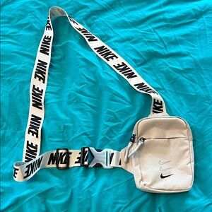 🔥Nike COOL GREY Belt Bag with Black Accents RARE